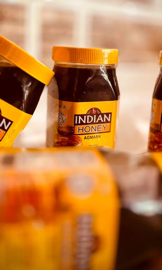 Indian_Honey_1Kg_3_min.webp